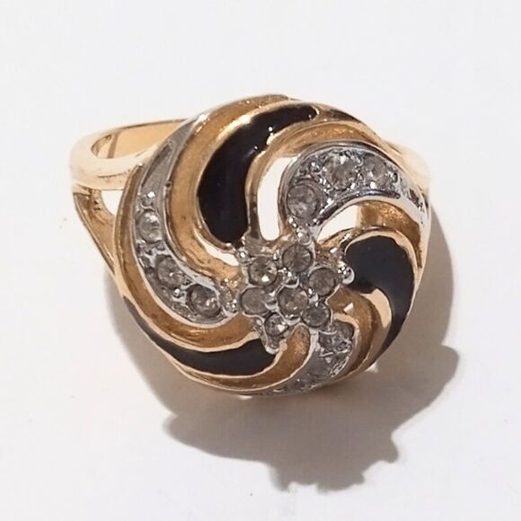 Vintage Gold Tone Black Enamel and Rhinestone Swirl Fashion Ring Size 7 1/4 - Picture 1 of 6